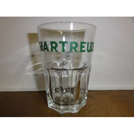 1 VERRE CHARTREUSE