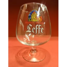 1 VERRE LEFFE 33CL