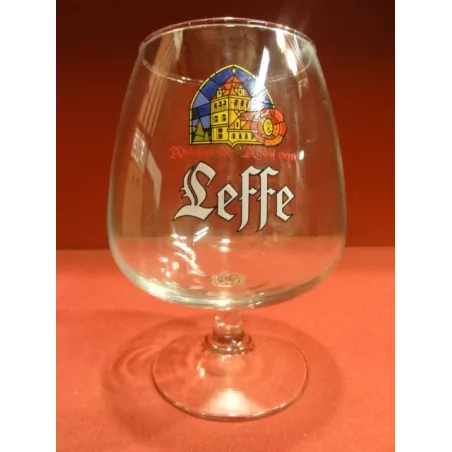 1 VERRE LEFFE 33CL