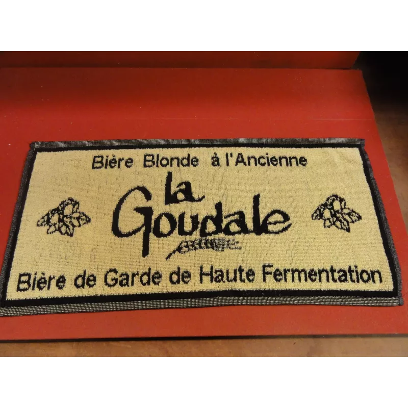 1 TAPIS DE BAR LA GOUDALE