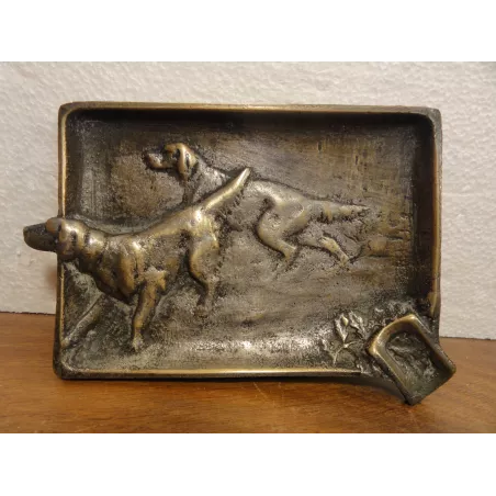 CENDRIER  EN BRONZE ( chiens de chasse)