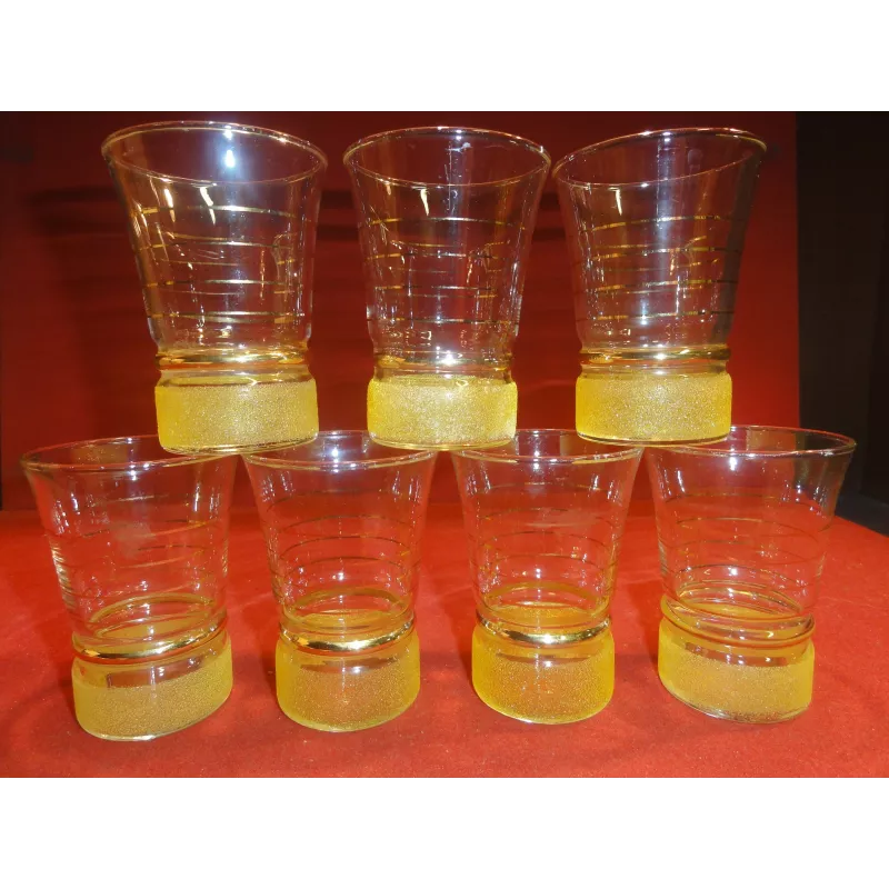 7 VERRES ANCIENS DE 12CL