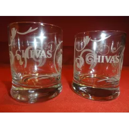 DEUX VERRES WHISKY  CHIVAS 