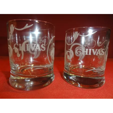 DEUX VERRES WHISKY  CHIVAS