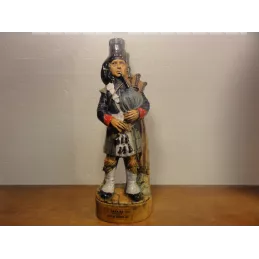 1 FIGURINE BOUTEILLE GARNIER 50CL