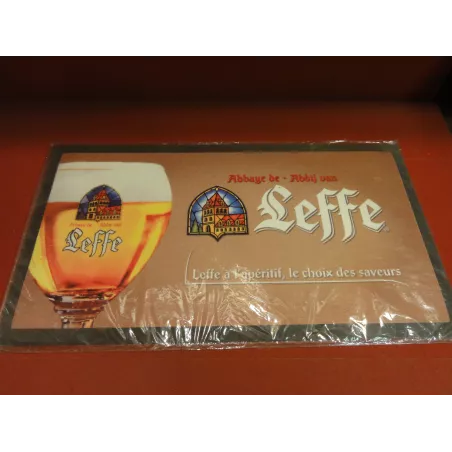 1 TAPIS DE BAR LEFFE