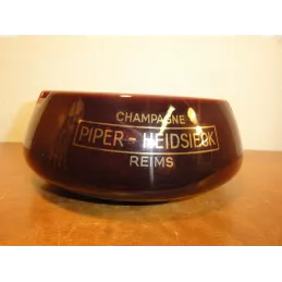 1 CENDRIER CHAMPAGNE PIPER-HEIDSIECK