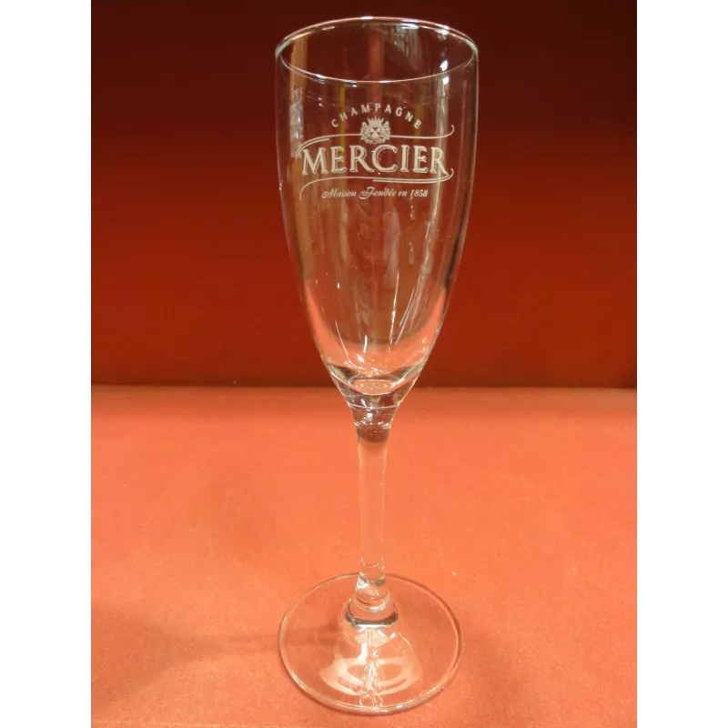 6 FLUTES CHAMPAGNE MERCIER 12CL