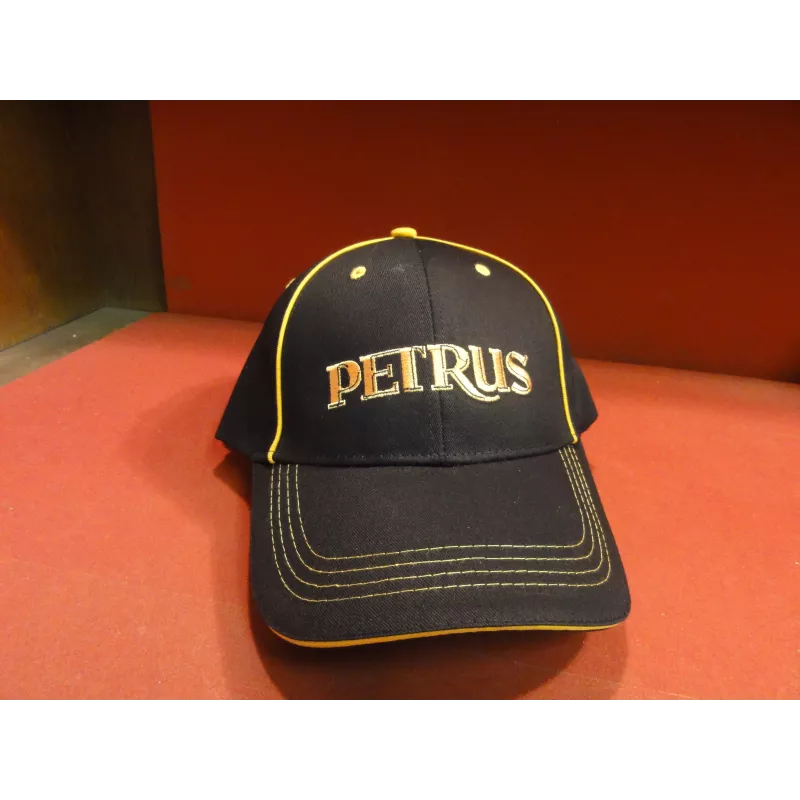 1 CASQUETTE PETRUS