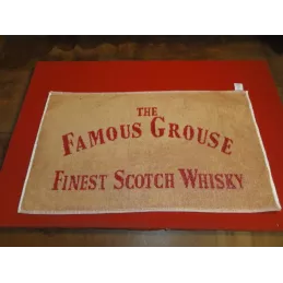 1 TAPIS DE BAR THE FAMOUS GROUSE