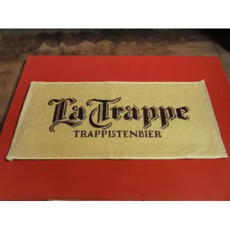 1 TAPIS DE BAR  LA TRAPPE 