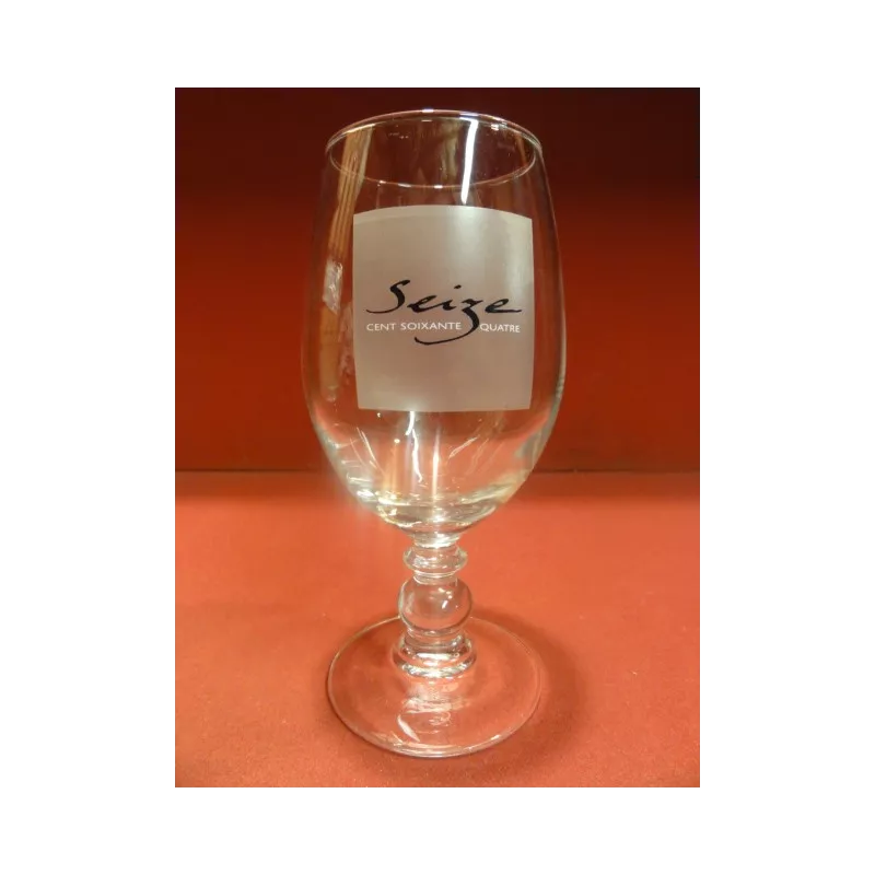 1 VERRE 1664 25CL COLLECTOR ( seize)