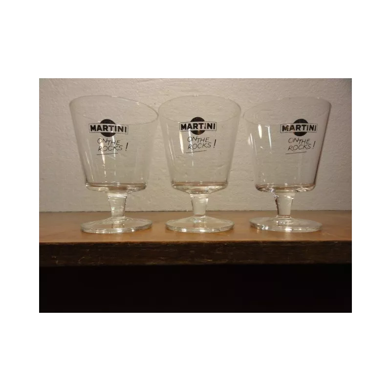 3 VERRES MARTINI 