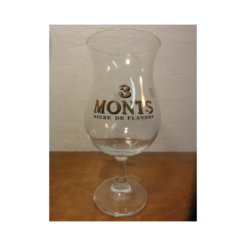 1 VERRE 3 MONTS 25CL HT. 17.40CM