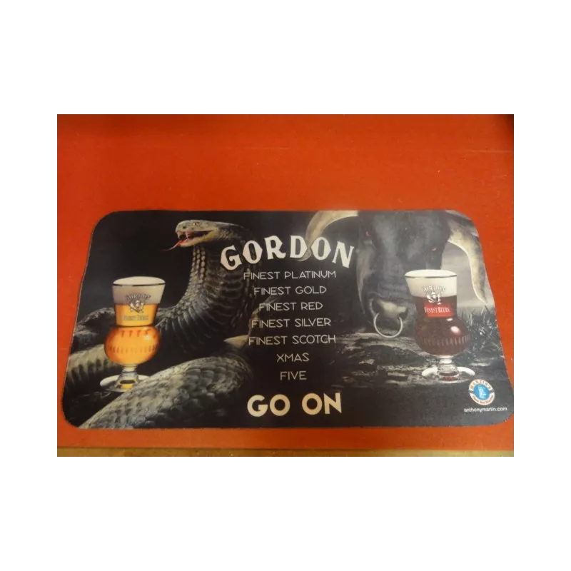 1 TAPIS DE BAR GORDON