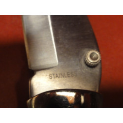 1 COUTEAU STAINLESS 