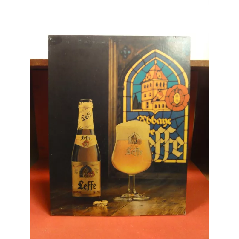 1 CARTON PRESENTOIR LEFFE