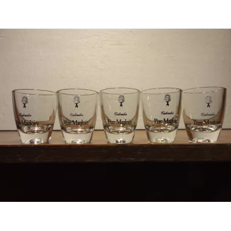 5 VERRES CALVADOS  PERE MAGLOIRE 3CL