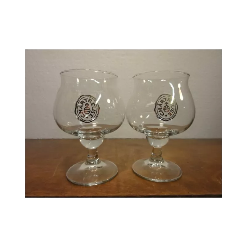 2 VERRES CHARTREUSE  DOUBLE LISERE