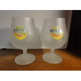 DEUX VERRES NESTEA GIVRES 