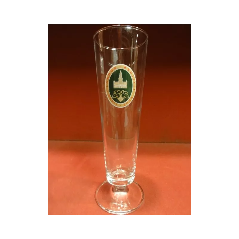 1 VERRE LOBURG 25CL HT. 20.70CM