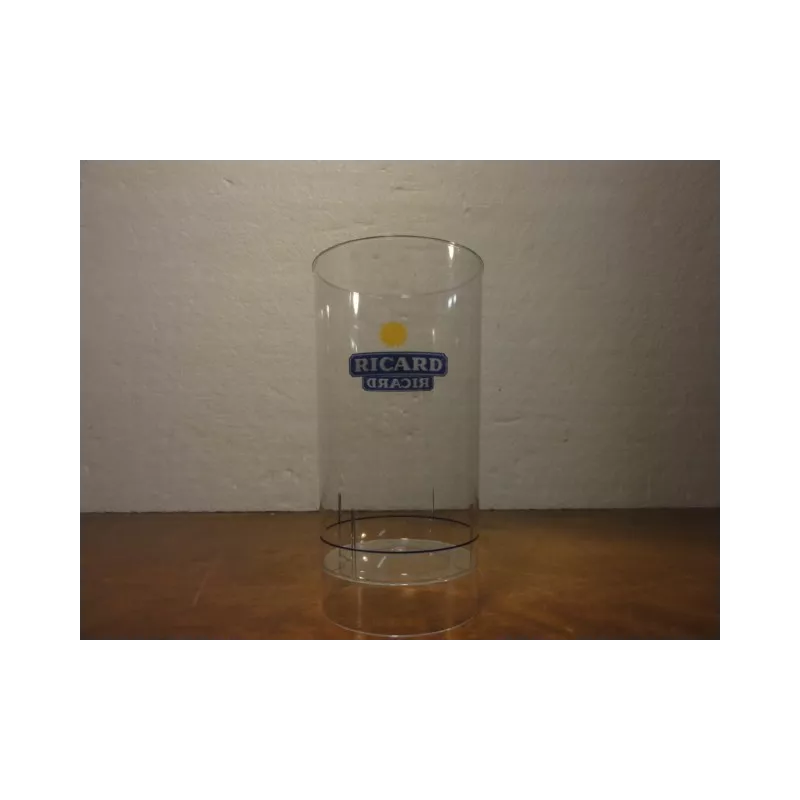 1 VERRE RICARD PLASTIQUE HT. 11.50CM