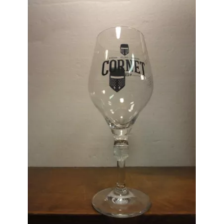 6 VERRES CORNET 33/ 50CL HT. 24CM