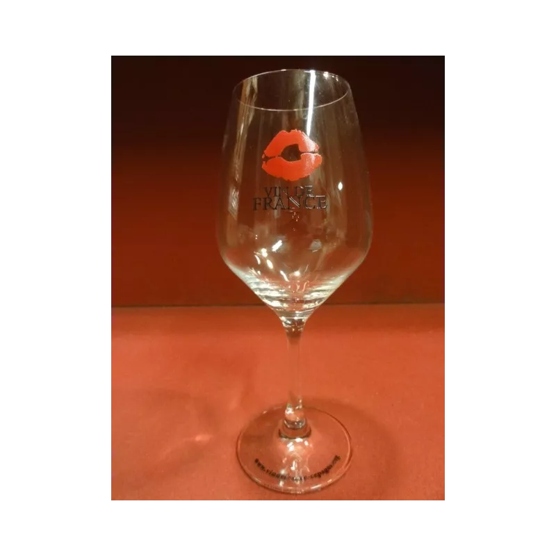 6 VERRES A VIN 30CL HT. 18.80CM