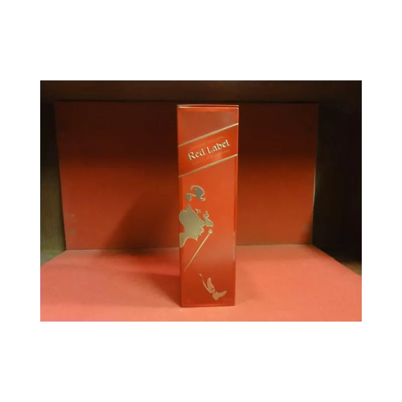 1 BOITE JOHNNIE WALKER  HT. 28CM