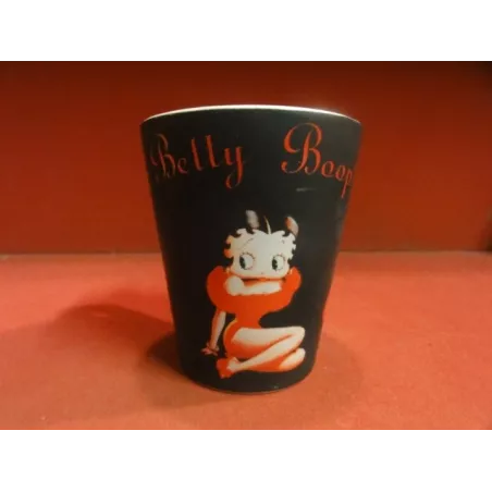 1 TASSE BETTY BOOP HT. 9.60