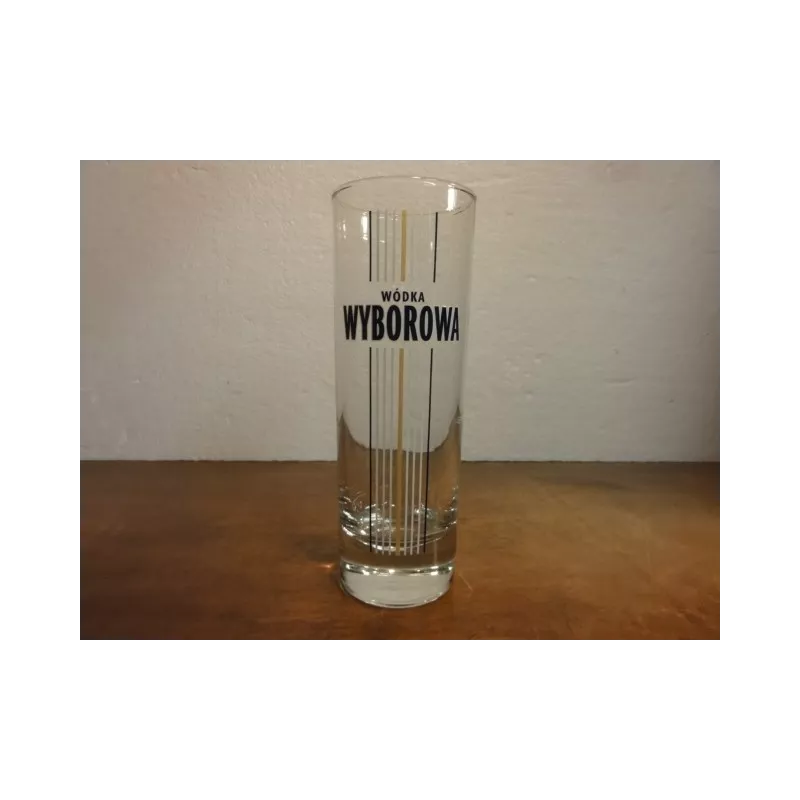 1 VERRE WYBOROWA 22CL HT.15.20CM