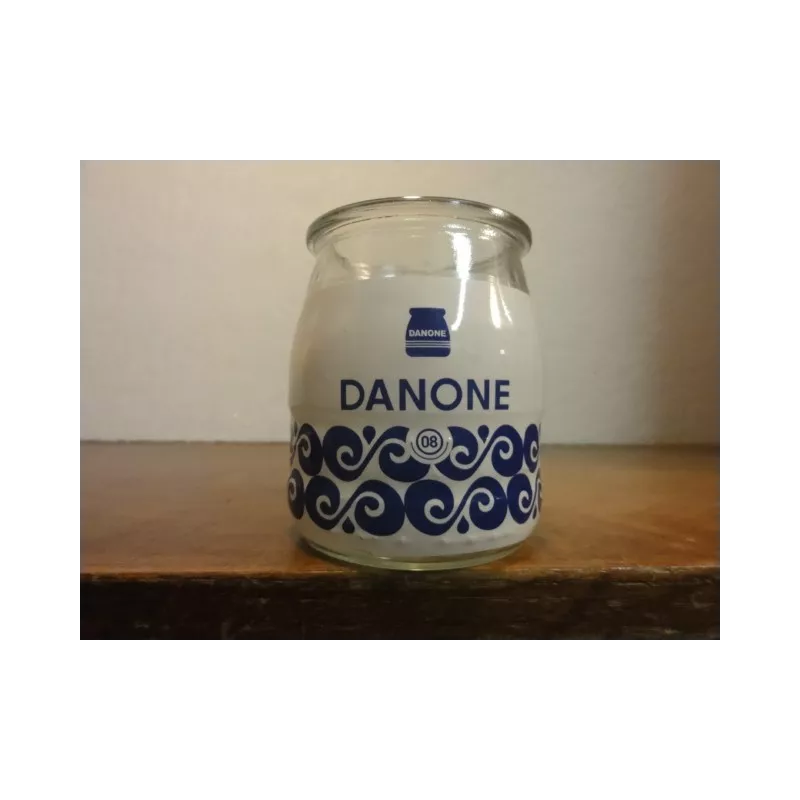 1 POT DE YAOURT DANONE  08