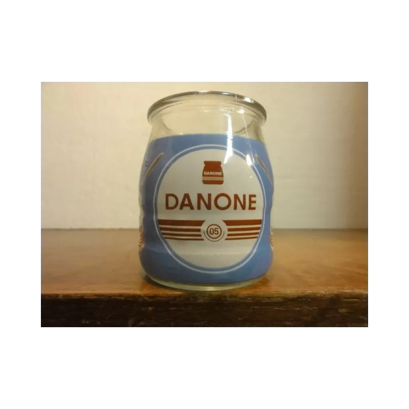 1 POT DE YAOURT DANONE  05