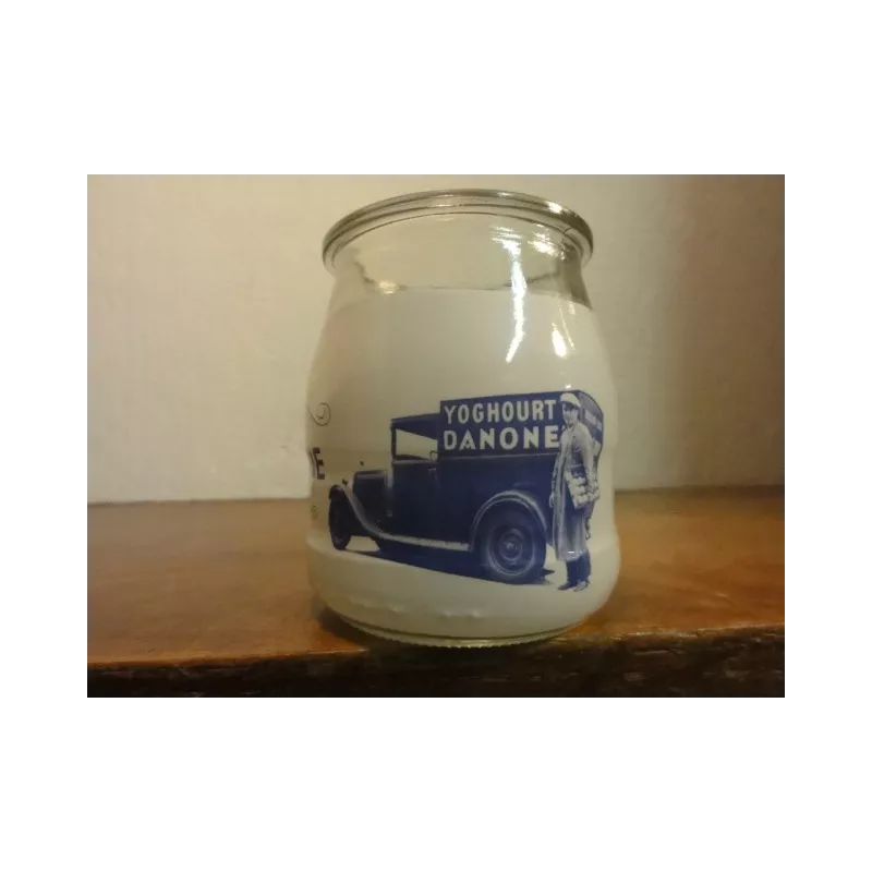 1 POT DE YAOURT DANONE  02