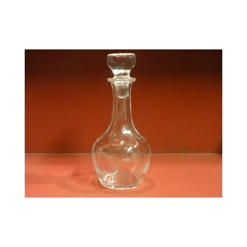 1 CARAFE  EN CRISTAL HT. 22CM