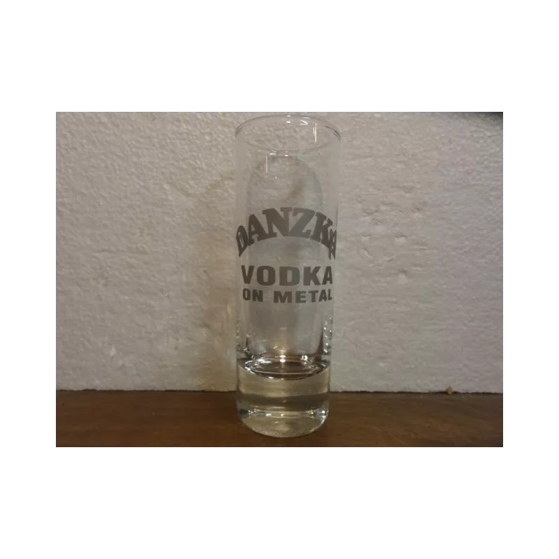 6 VERRES VODKA DANZKA 6CL HT. 10.50CM