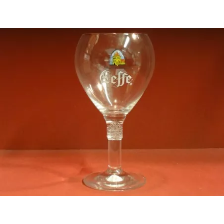 1 VERRE LEFFE 50CL NOUVEAU MODELE HT. 22CM