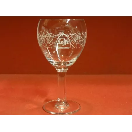 1 VERRE LEFFE COLLECTOR APERONOMIE 20 CL