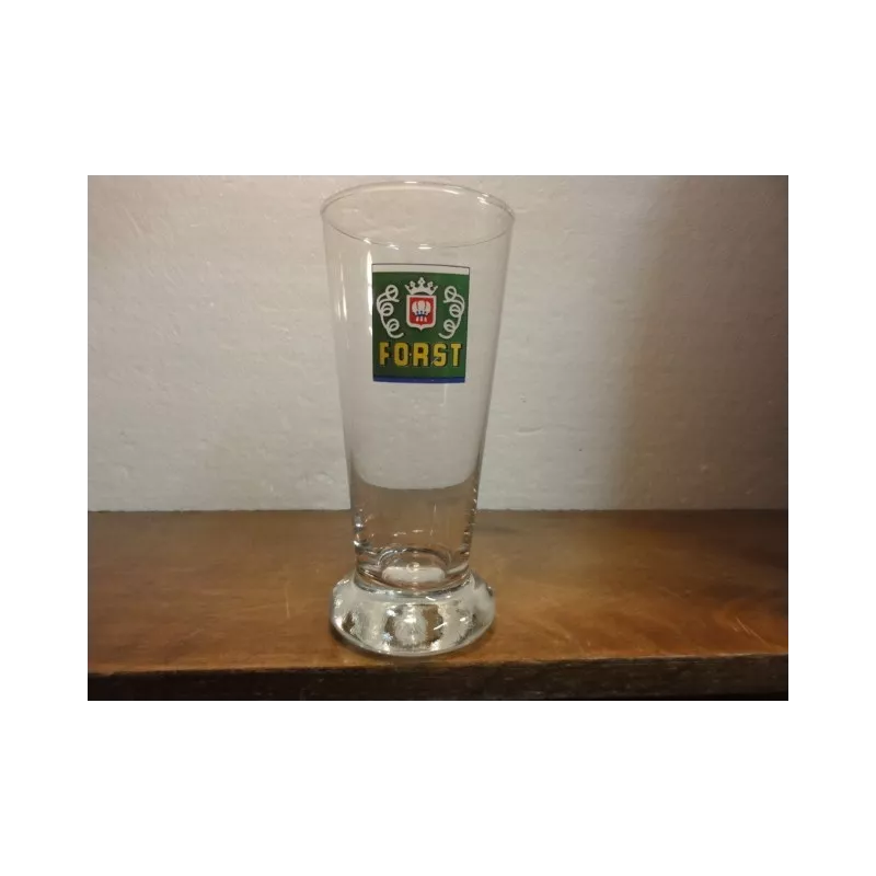 1 VERRE FORST 33CL HT. 16.70CM