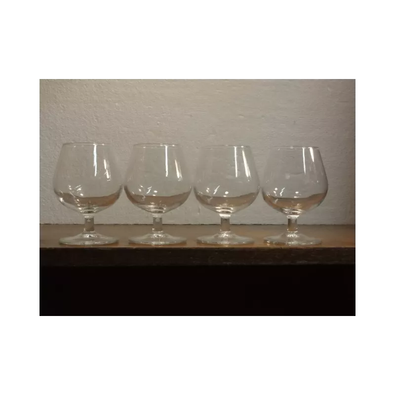 4 VERRES A COGNAC HT. 9.30CM