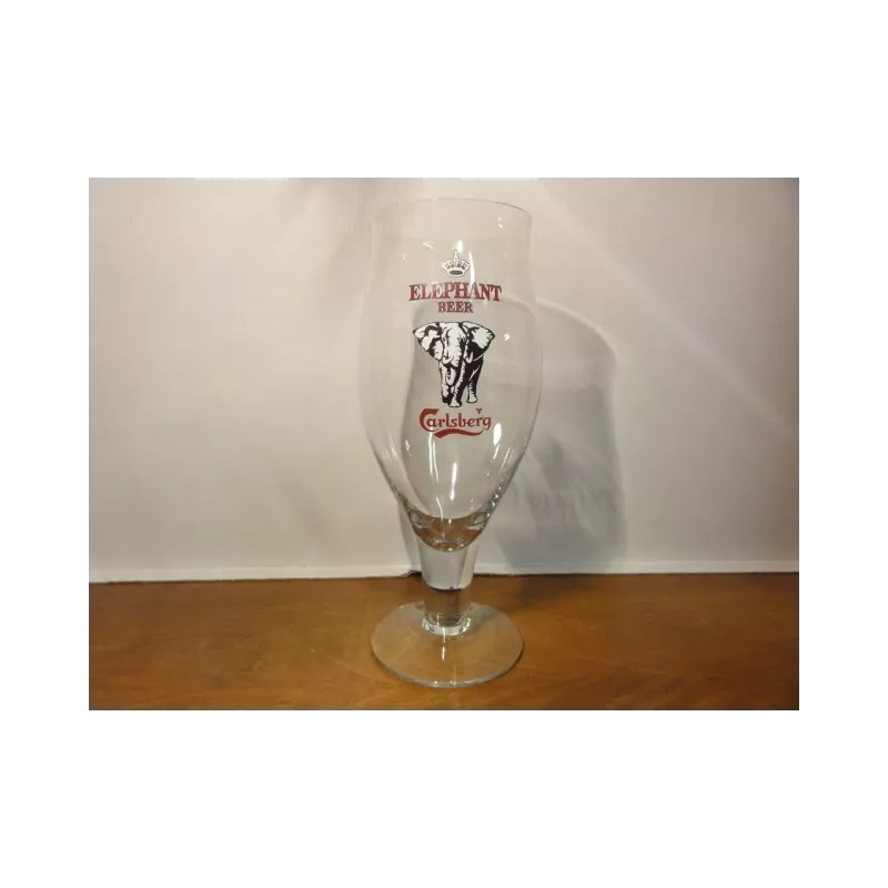 1 VERRE CARLSBERG  ELEPHANT 75CL