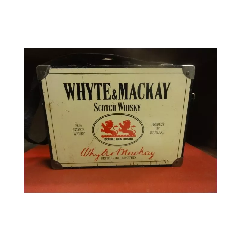 1 VALISE  WHYTE & MACKAY WHISKY