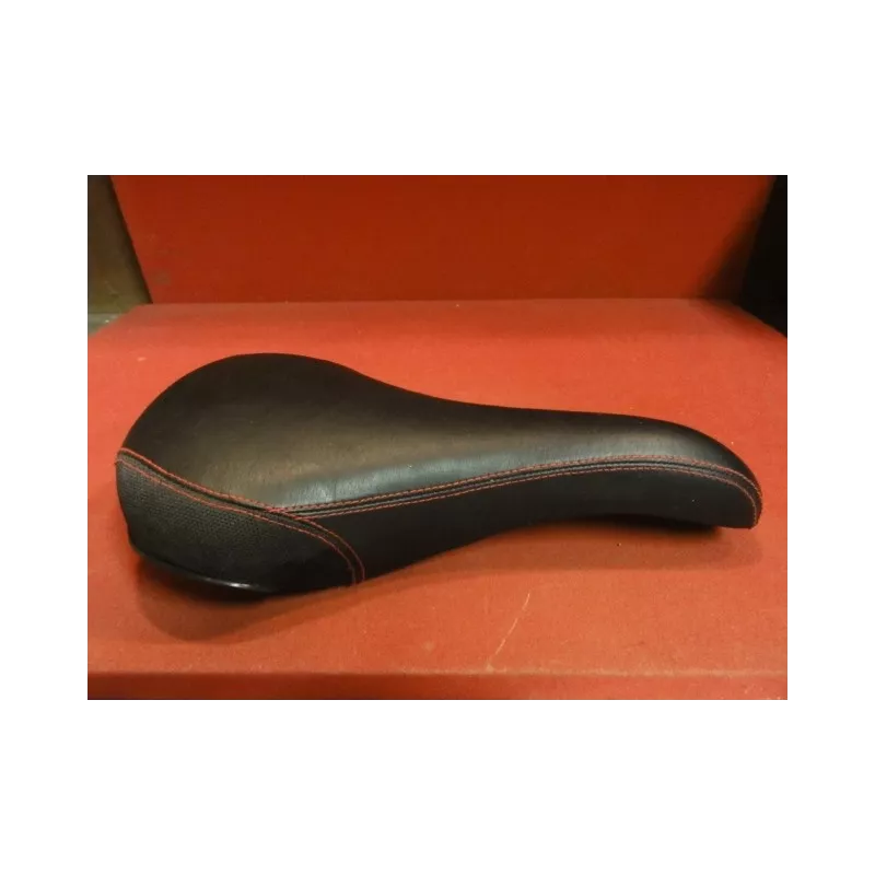 1 SELLE DE VELO