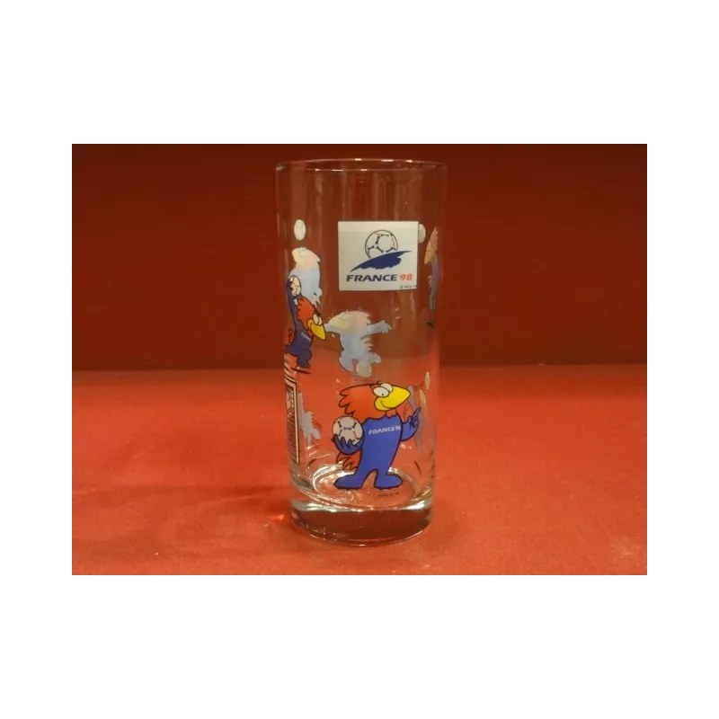 1 VERRE COLLECTOR FRANCE 98 HT. 13.40CM