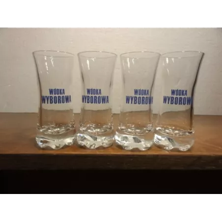 4 VERRES VODKA  WYBOROWA 6CL HT. 9.50CM