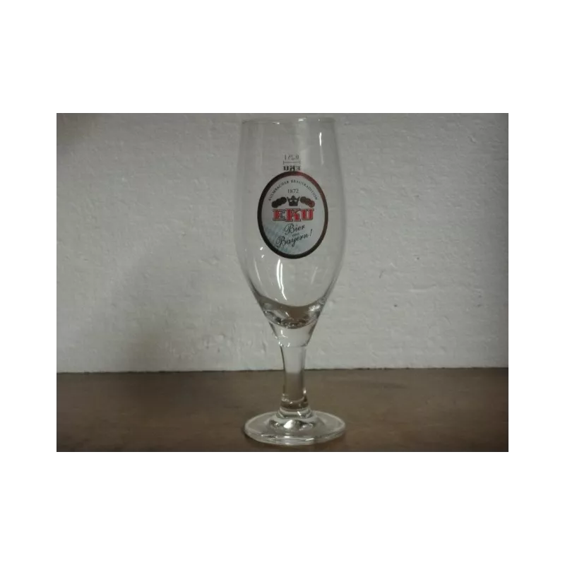 1 VERRE EKU KULMBACHER 25CL HT. 19.20CM