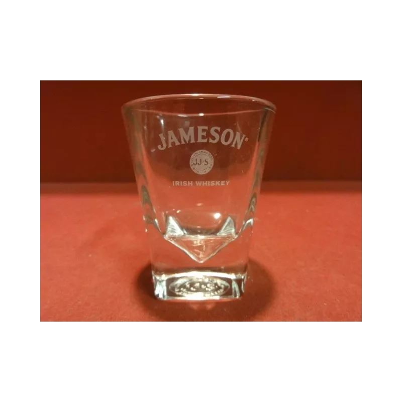 6 SHOOTERS JAMESON 4CL HT. 6.60CM