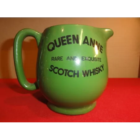 1 PICHET WHISKY QUEEN ANNE