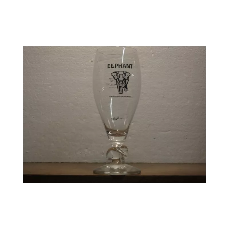 1 VERRE CARLSBERG ELEPHANT 25CL HT. 19.20CM