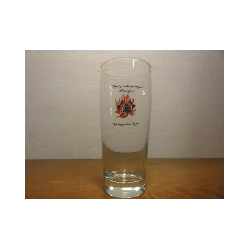 1 VERRE A BIERE  DE POMPIER  25CL